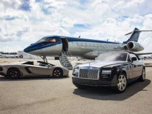 Alquiler de coches de lujo, helicópteros y yates privados